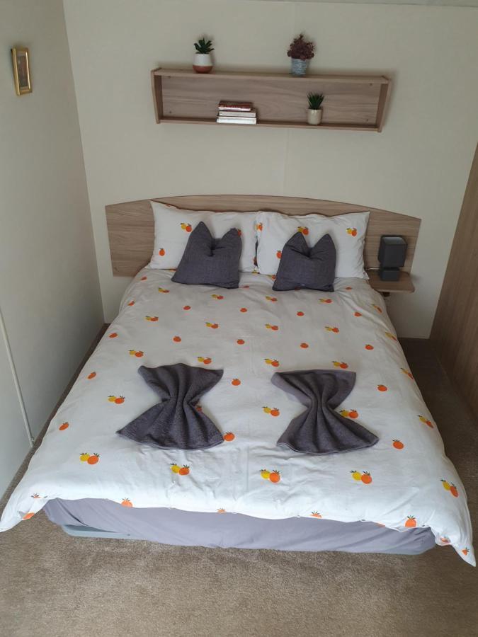 Billing Aquadrome Hotell Northampton Eksteriør bilde